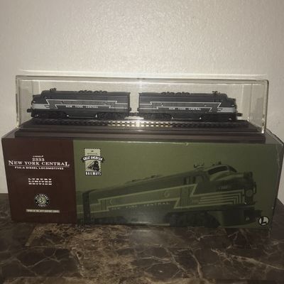 New HO 2333 New York Central F3A-A Diesel Locomotive