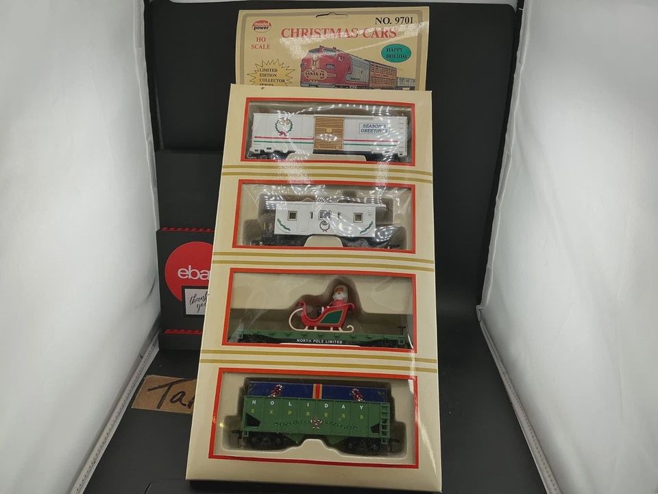 Used HO Model Power #9701 Christmas Cars