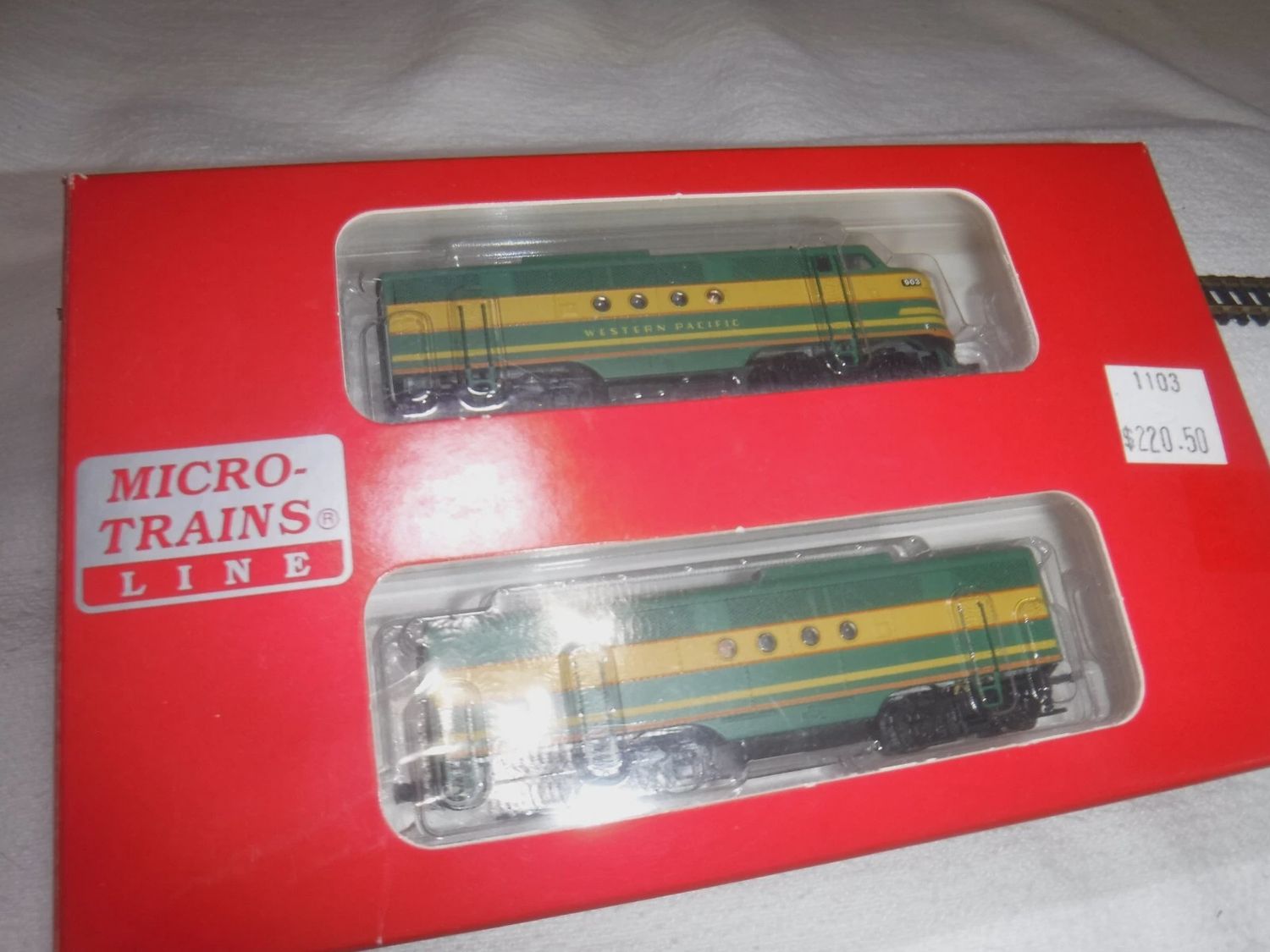Used N Micro-Trains 99200072 Western Pacific FT 903 A&amp;B Set