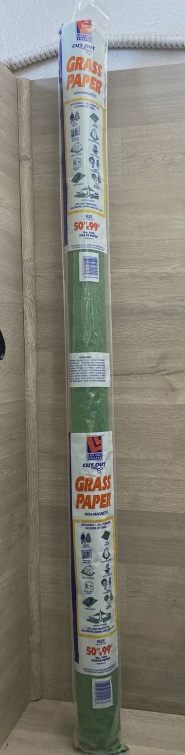 Life-Like HO Cut Out Grass Paper Roll 50&quot; x 99&quot;