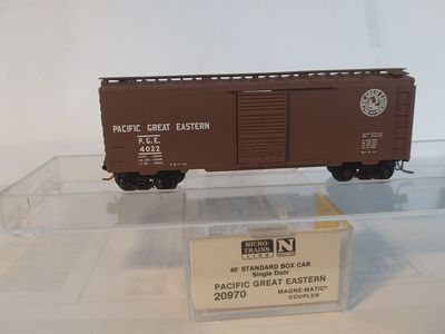 Used N Micro-Trains 20970 Pacific Great Eastern 40&#39; Standard Box Car