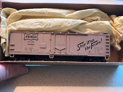 Used HO TM SL-SF 163804 Frisco Plug Door Box Car