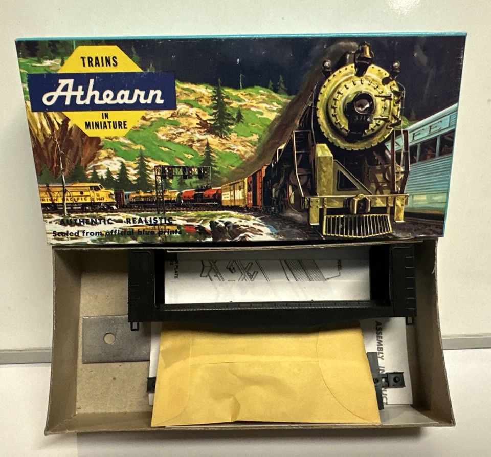 Athearn HO Scale Pulpwood Car Kit Undercorated 1449