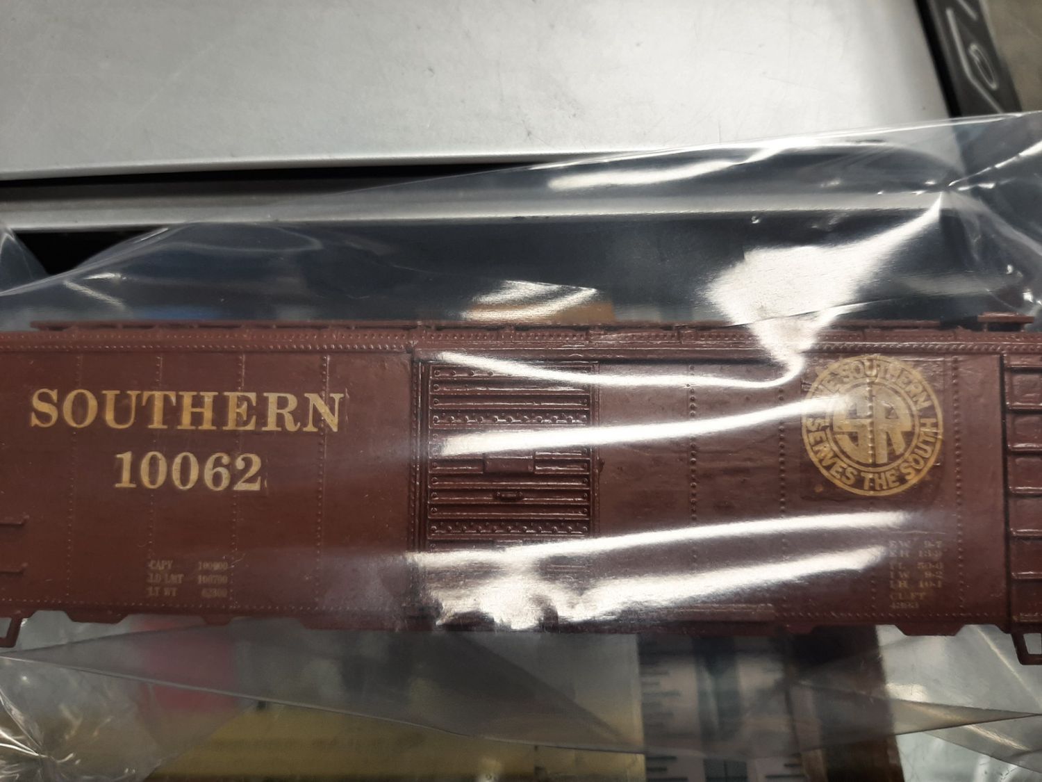 Used HO Scale Southern Box Car #10062 SHELL ONLY