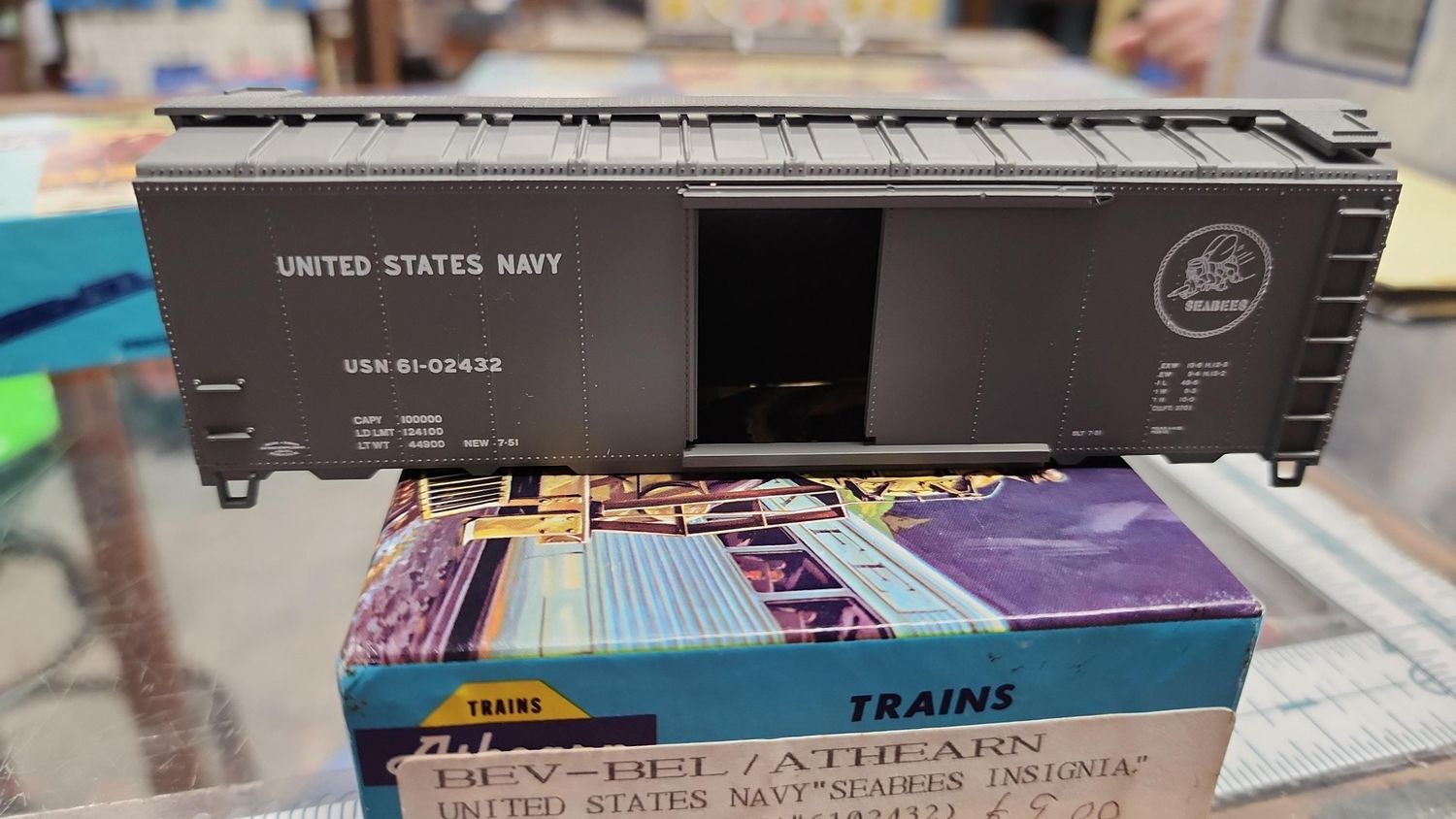 Bev-Bel / Athearn HO  2317-2 U. S. Navy &quot;Seabees Insignia&quot;