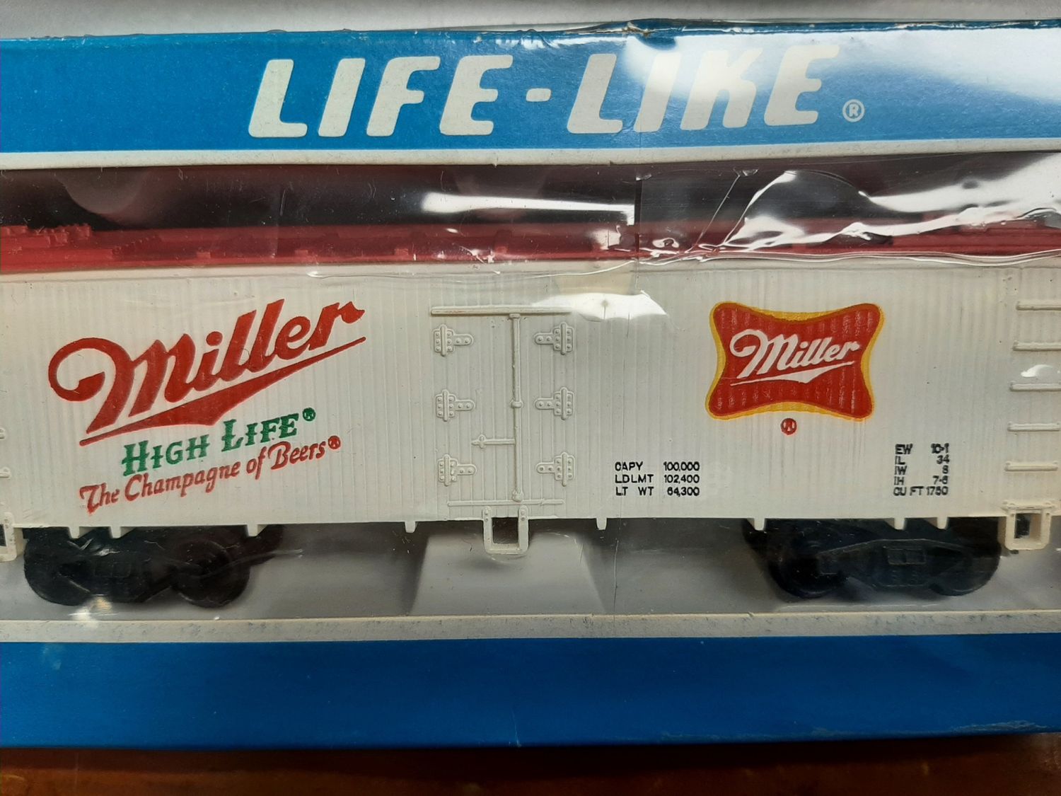 Used HO Scale &quot;Miller High Life&quot; Box Car