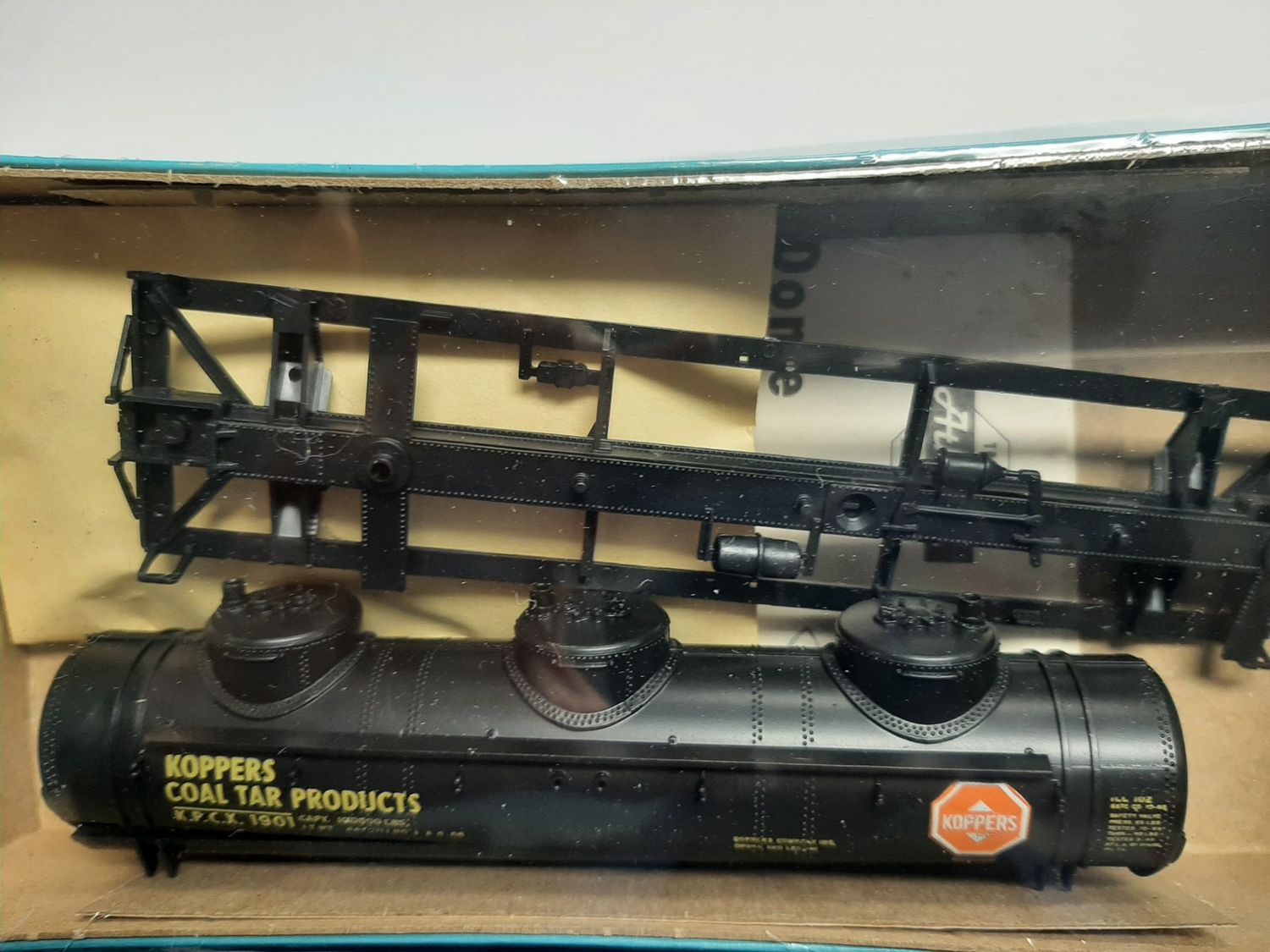 Used HO Scale Koppers Coal Tar Prods. Tanker w/ 3 Top Hatches #KPCX1901 Kit