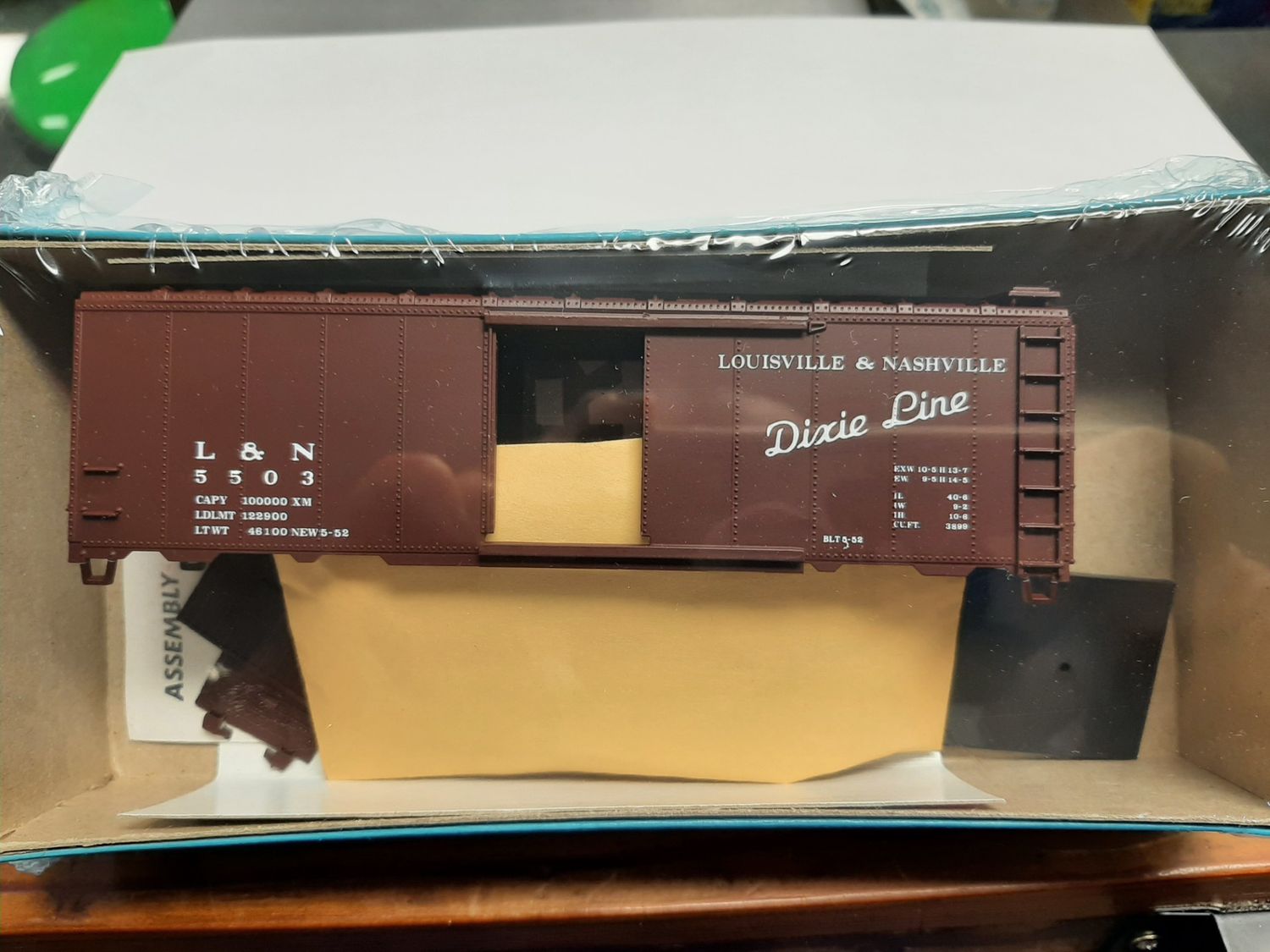 Used HO Scale L&amp;N &quot;Dixie Line&quot; Box Car #L&amp;N5503 Kit