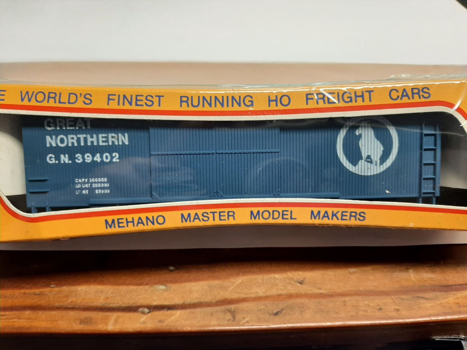 Used HO Mehano &quot;Great Northern&quot; box car #GN39402