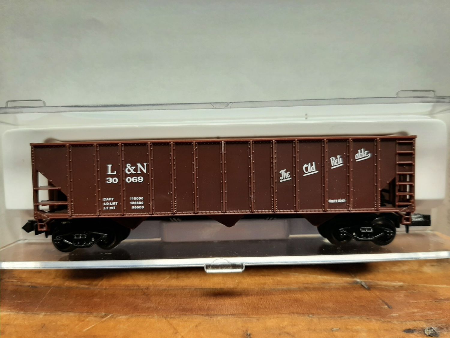 Used N Scale L &amp; N Hopper &quot;The Old Reliable&quot;#30069