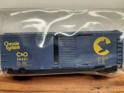 Used HO LifeLike "Chessie System C&amp;O" Box Car #26621
