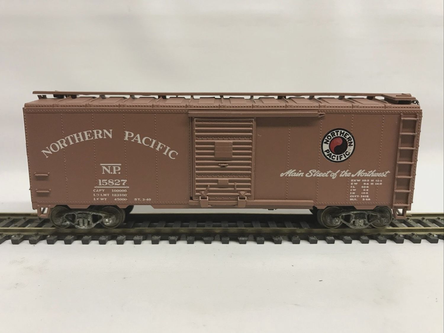 Used HO Athearn 15827 40&#39; Boxcar