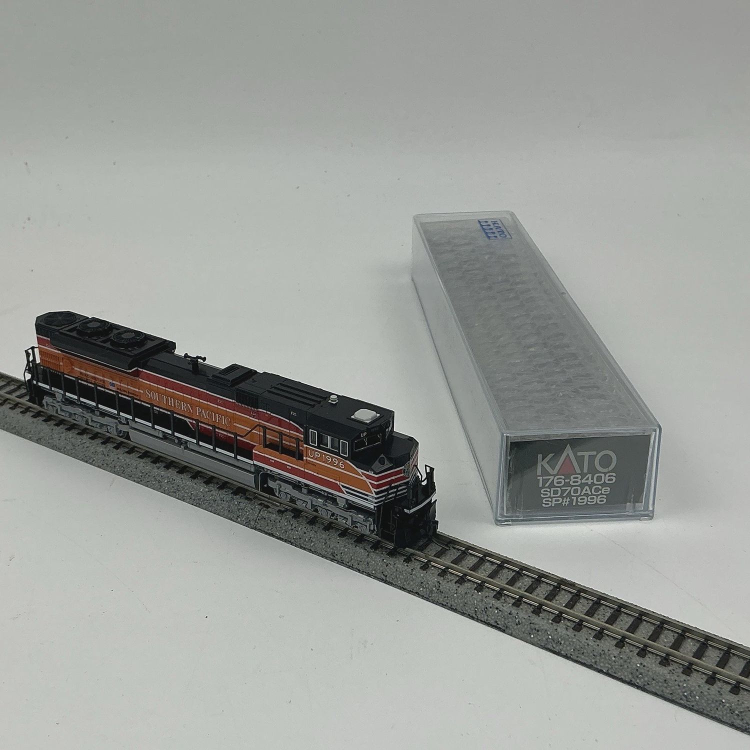 Used N Kato 176-8406 SD70ACe Southern Pacific