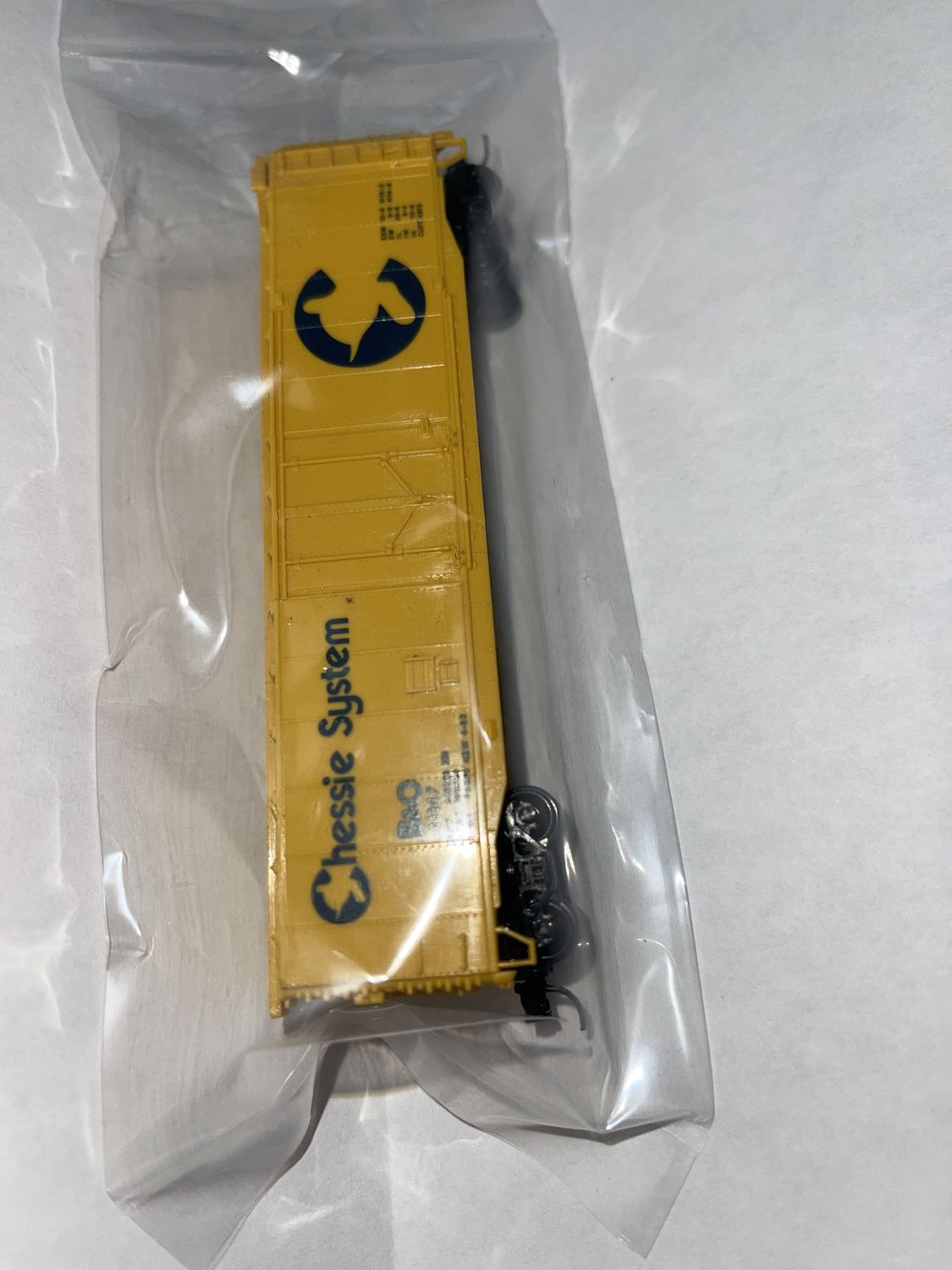 Used N Micro Trains 11147 Chessie System