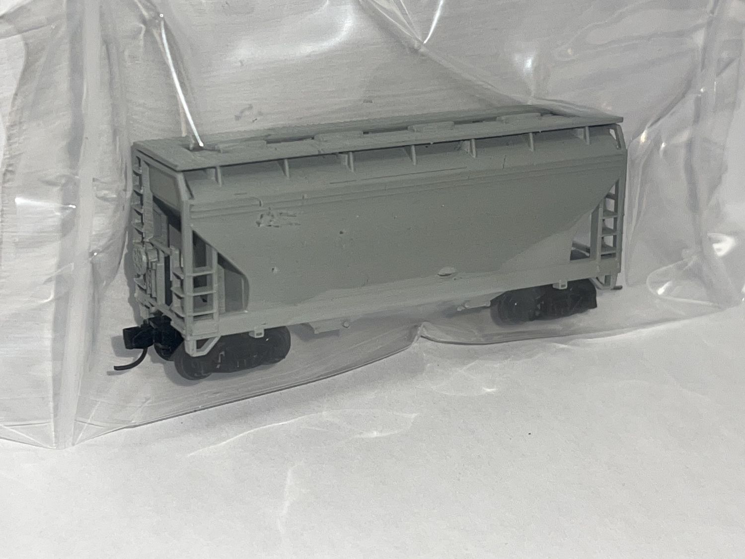 Used N Atlas Undecorated Closed 4 Bay Hopper