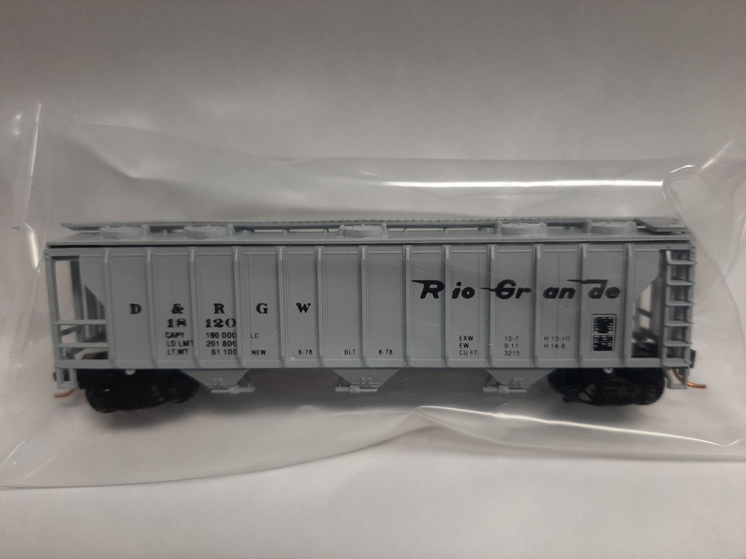 Used N Scale &quot;Rio Grande&quot; Covered Hopper #D&amp;RGW 18120