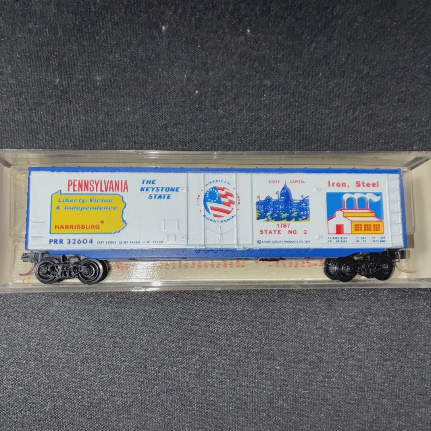 Used N Kadee Micro Trains Pennsylvania PRR 32604 Bicentennial State Car #38080
