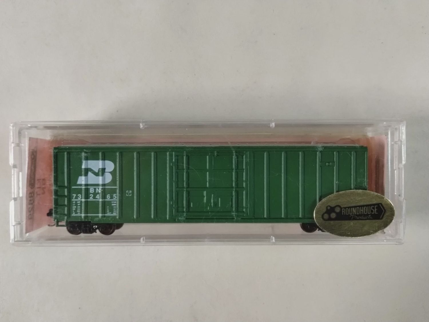 Used N Roundhouse Burlington Northern 50&#39; Boxcar #732465 MTL Couplers