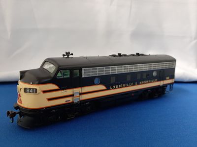 Used HO Athearn DCC W/sound L&amp;N F7A Phase 1 Road #827