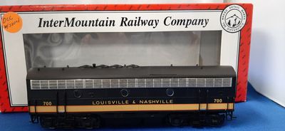 Used HO Intermountain  L&amp;N 700 Bunit DCC W/SOUND