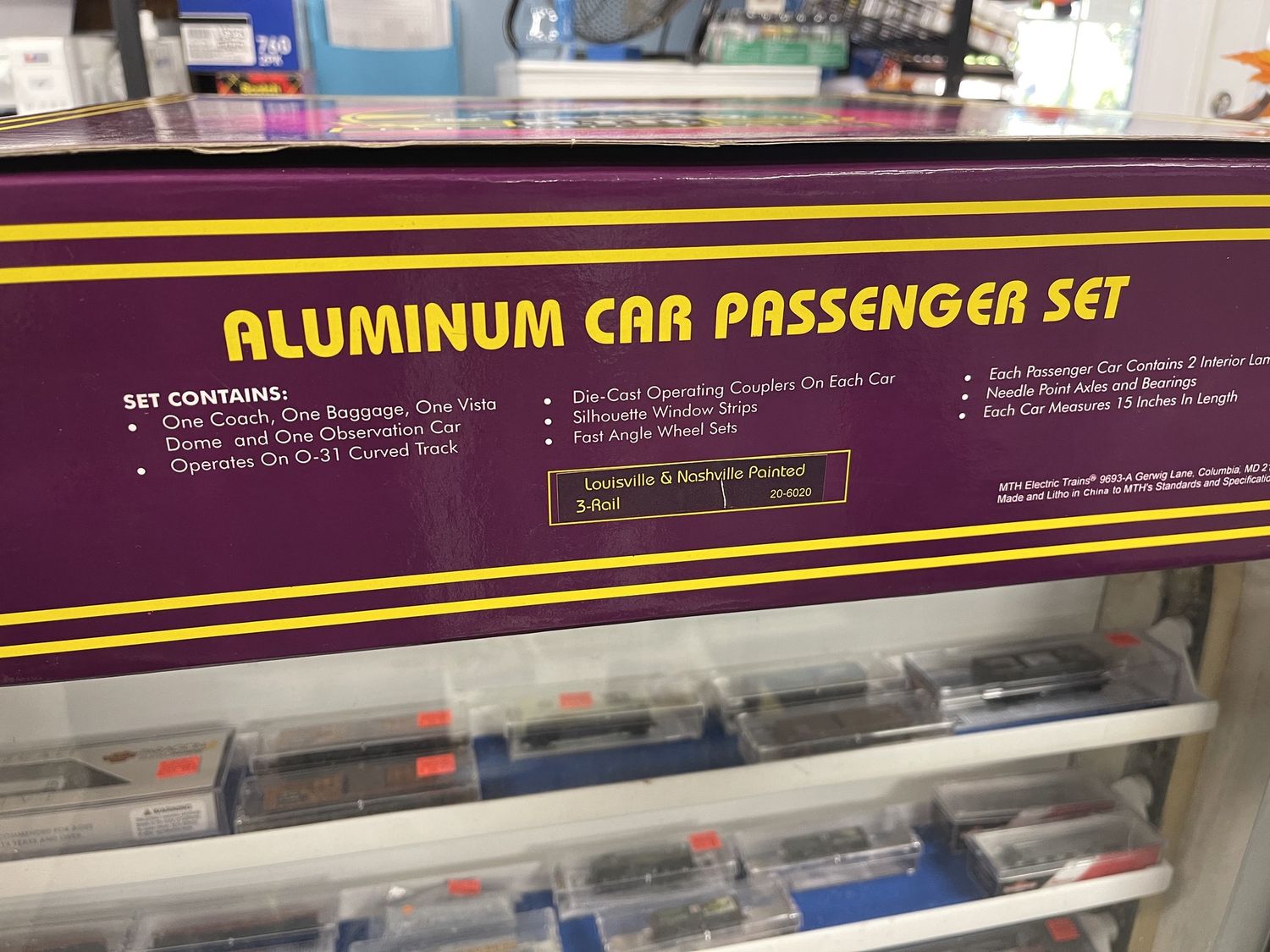 Used 0 MTH Louisville &amp; Nashville Aluminum Painted Passanger set