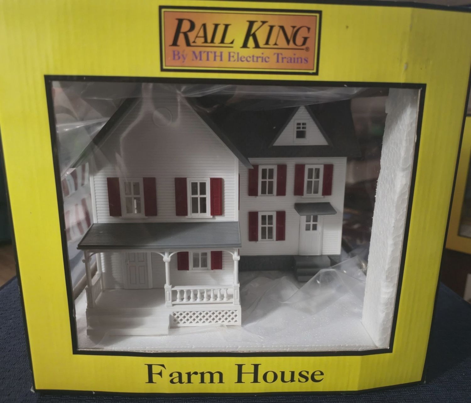 Used O MTH Farm House