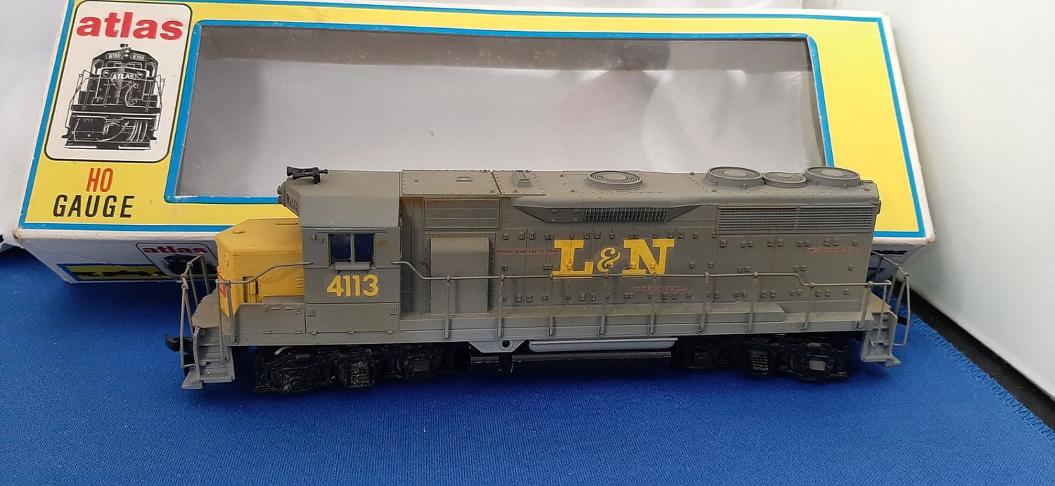 Used HO Atlas #7035 GP40 L&amp;N Road #4113