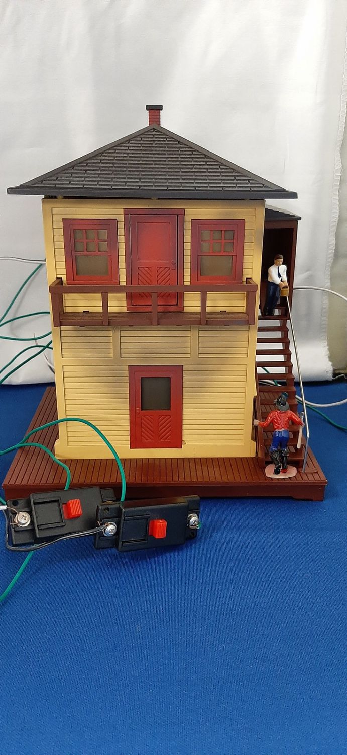 Used O Lionel 6-37960 Burning Switch Tower