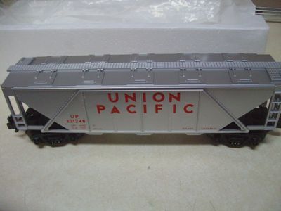 Used O MTH 33-7503 UP 3-Bay Covered Hopper Road #UP221248
