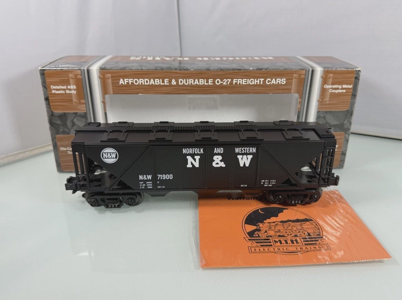 Used O MTH 71900 Norfolk &amp; Western 3-Bay Covered Hopper Car