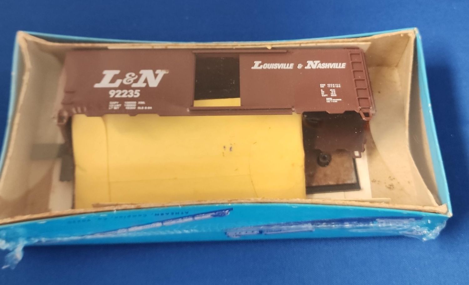 Used HO Athearn 40&#39; L&amp;N Boxcar Kit Road #92235