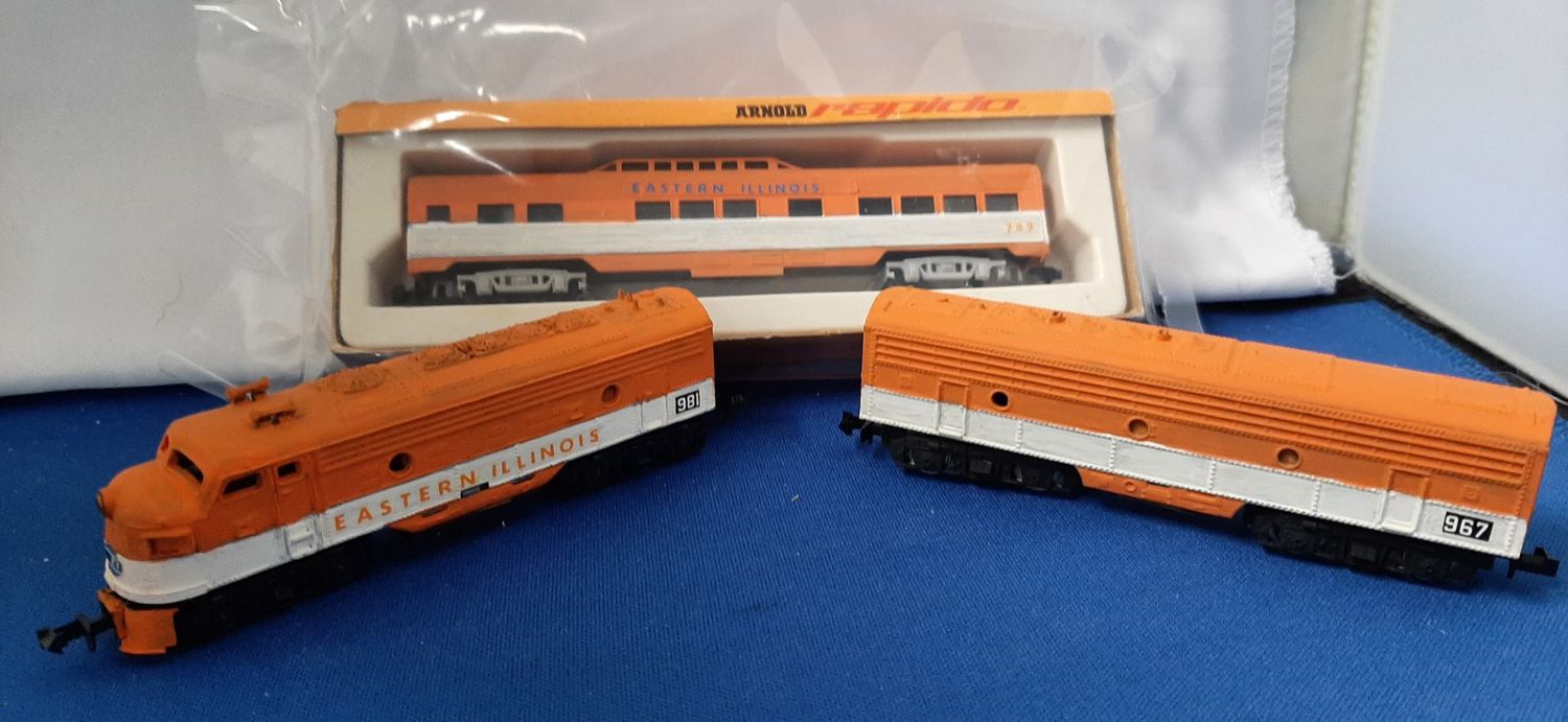 Used N Scale Eastern Illinois Set - Engine #981, Dummy car #967, &amp; Domed Vista Car #789