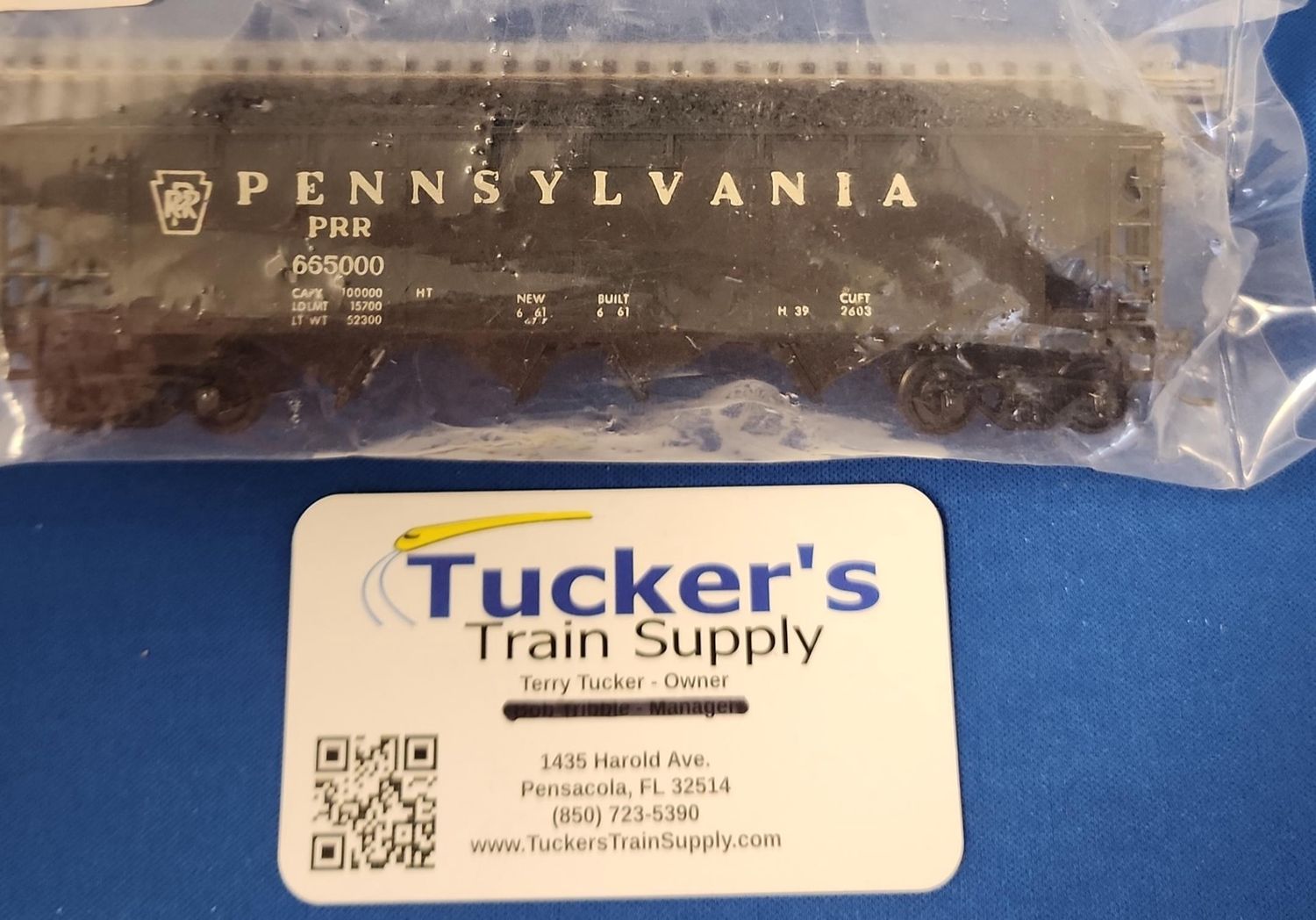 Used HO Unknown 40' Pennsylvania Coal Hopper w/ Coal Load PRR 665000