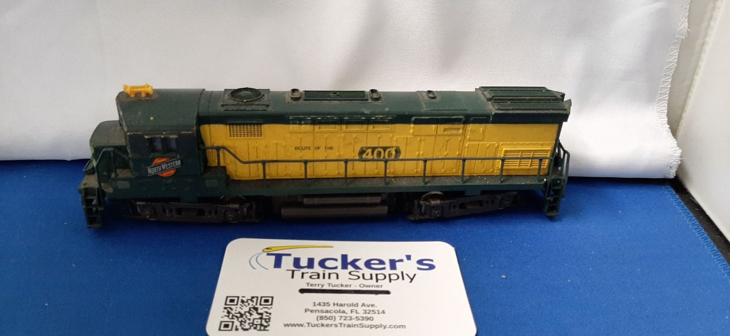 Used HO Chucago &amp; North Western Engine #400