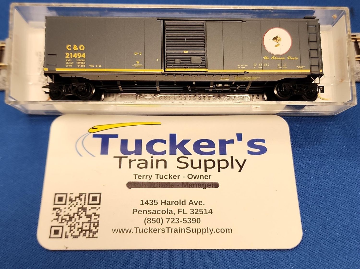 Used N Micro-Trains 03100076 C&amp;O 50' Standard Boxcar, Single Door Road #21494