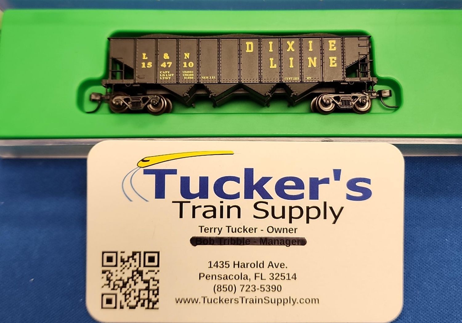 Used N Bowser 37651 70 Ton 4-Bay Hopper Road #154710