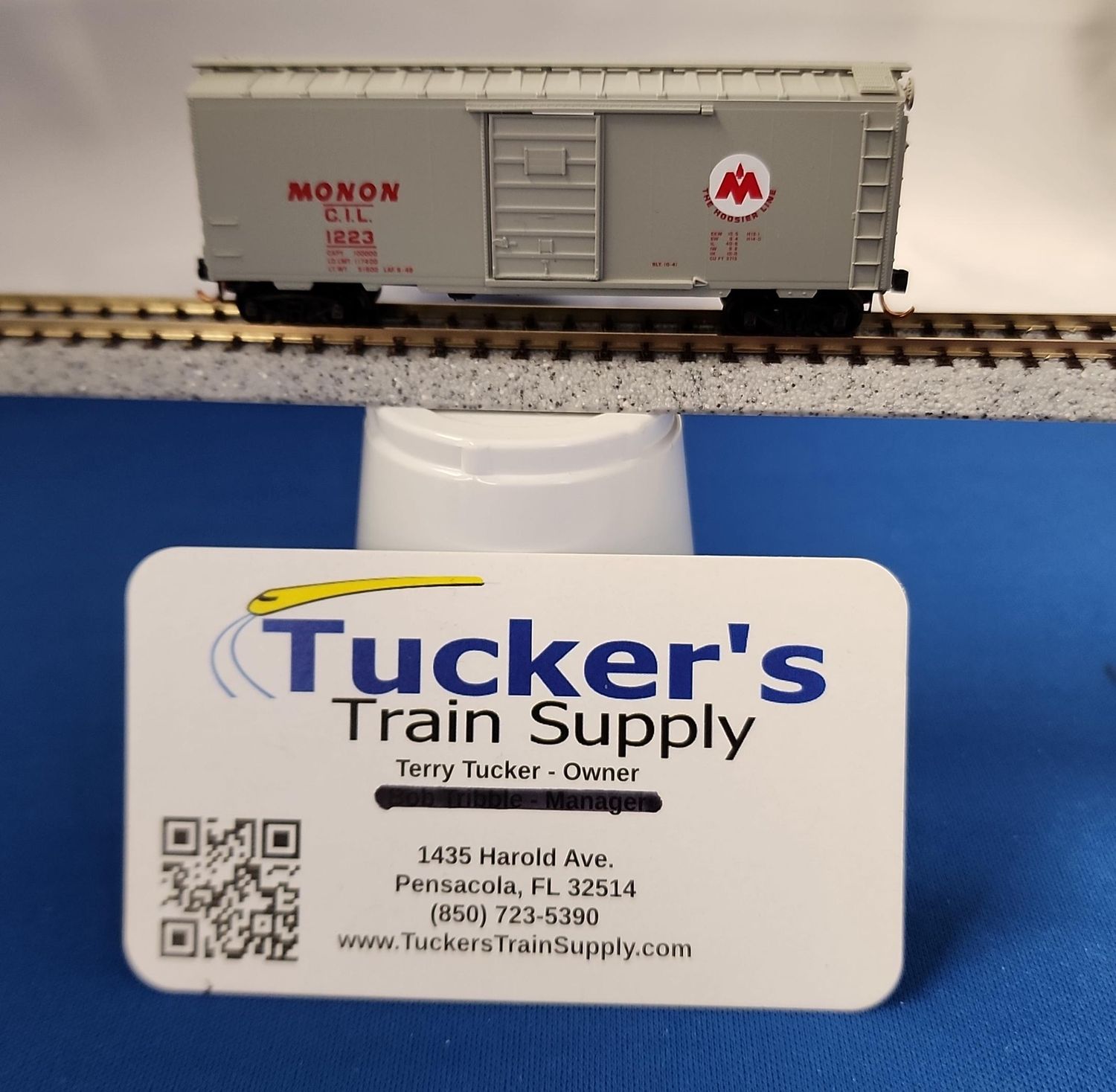 Used N Micro-Trains 20576 Monon 40' Standard Boxcar Single Door Road #CIL1223