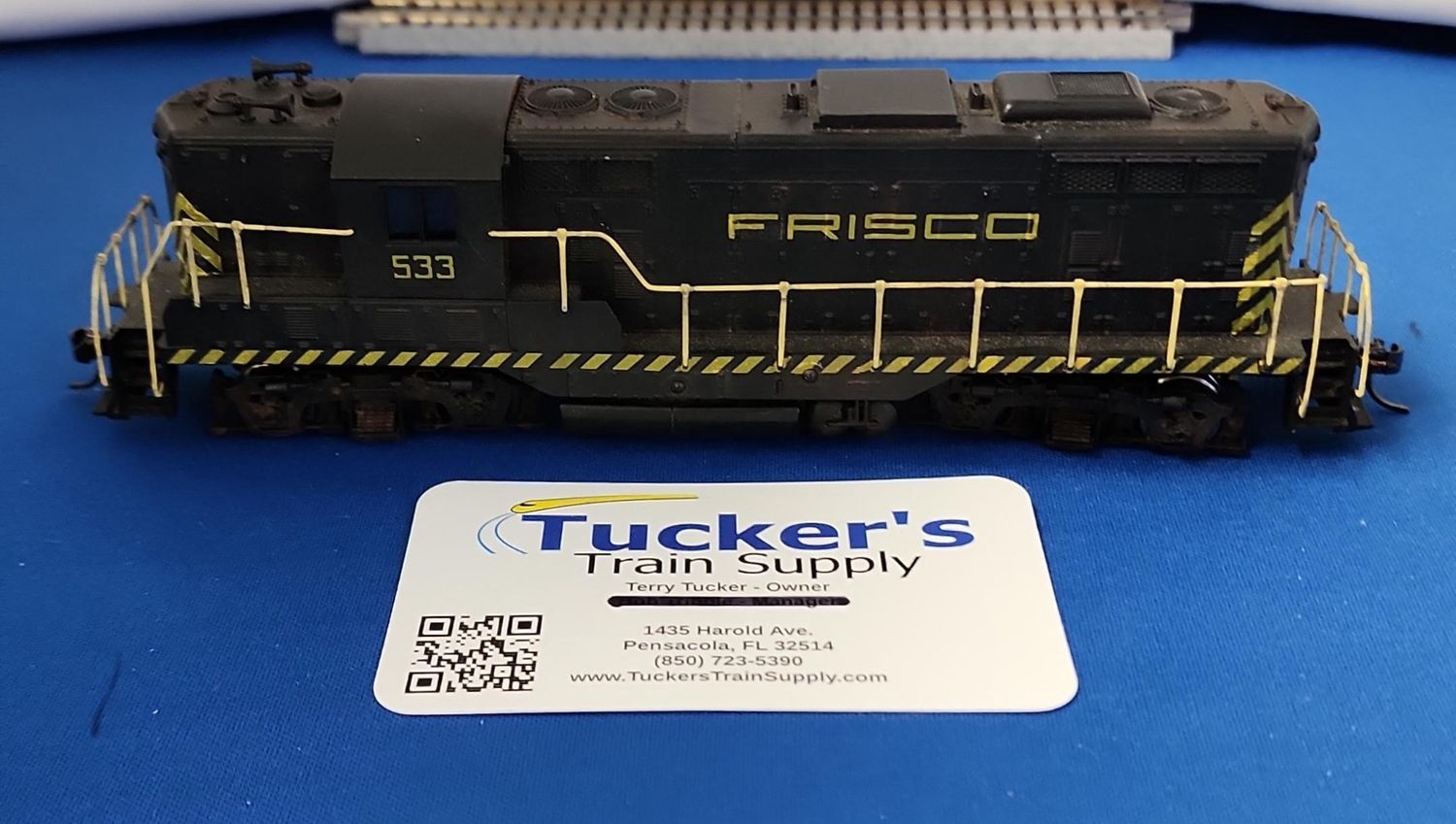 Used HO Life-Like Frisco GP7 DCC Locomotive Road #533
