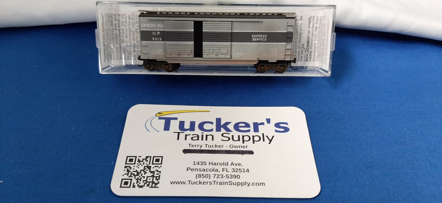 Used N Micro-Trains UP 23270 40' Standard Boxcar DD Road #9213 Slightly Weathered
