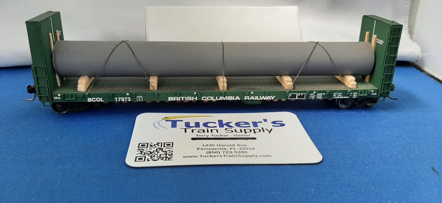 Used HO Unknown Bulkhead Flat Car BCOL 17973 Customized by Owner w/Pipe Load