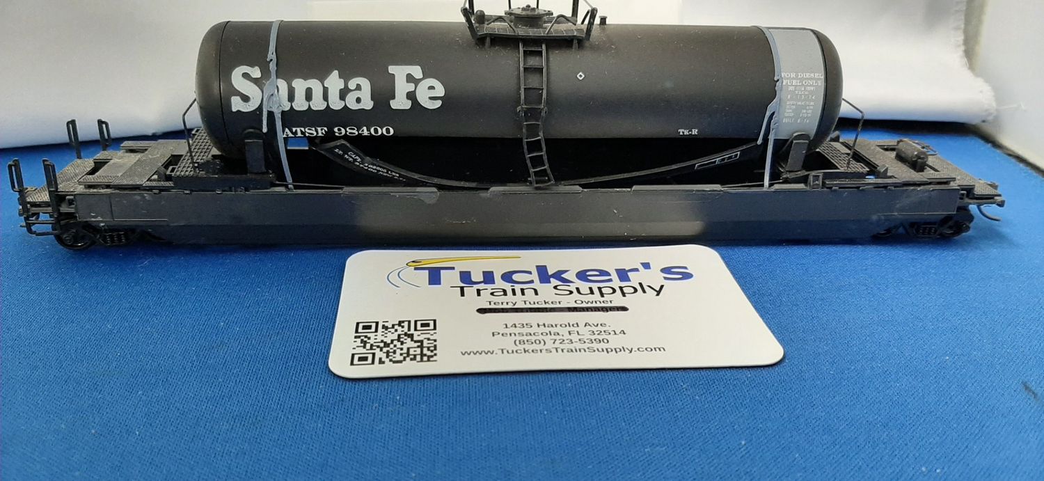 Used HO Unknown Modified Intermodal Car Carrying a 45' Single Dome Santa Fe Tanker Road #ATSF 98400