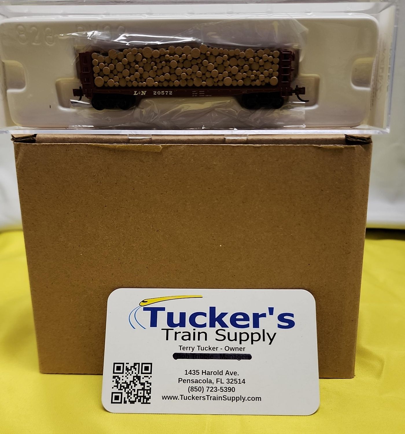 Used N Atlas Pulpwood Flat Car w/Load Road #20572