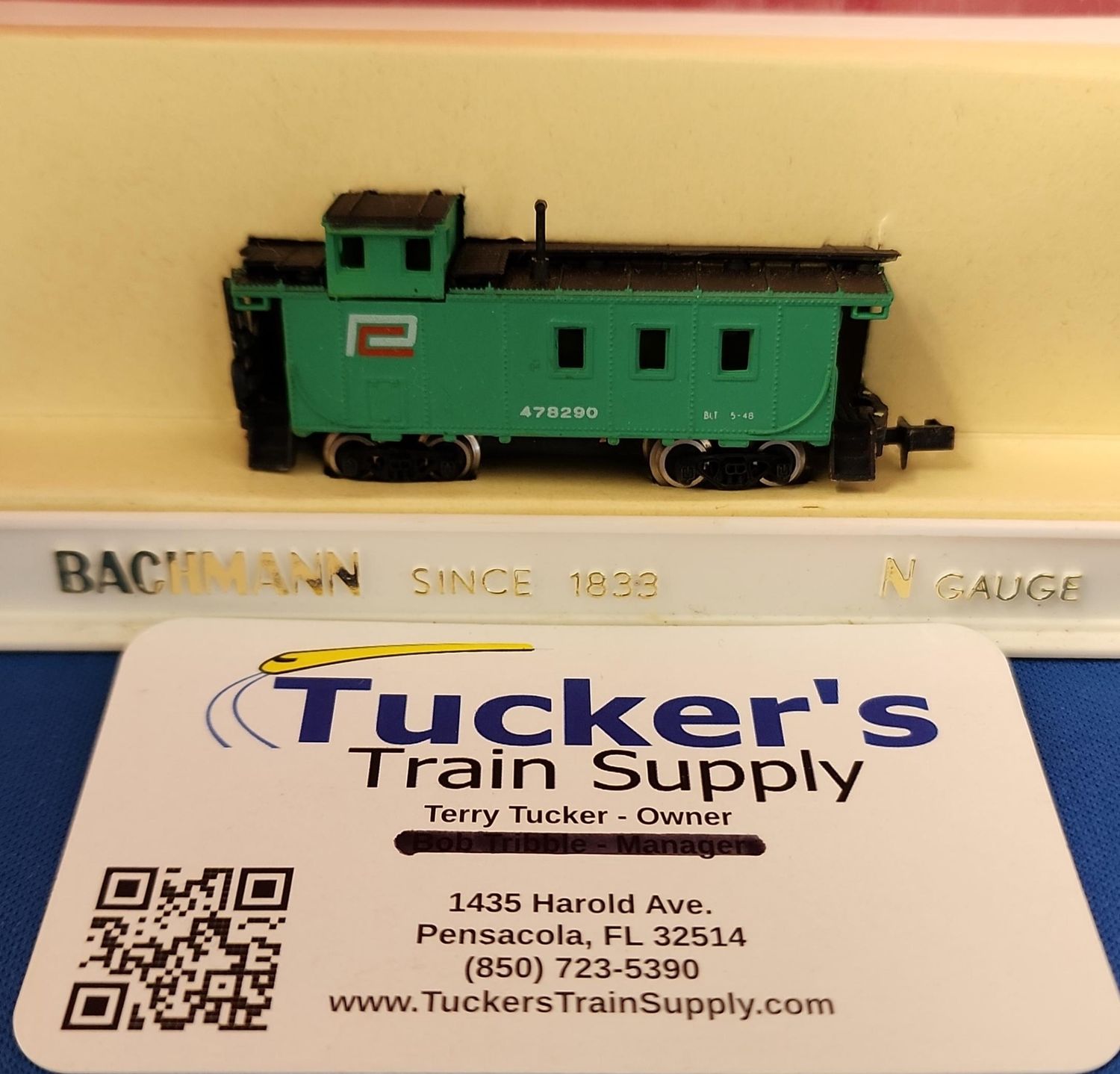 Used N Bachmann 36' Caboose Penn Central Road #478290