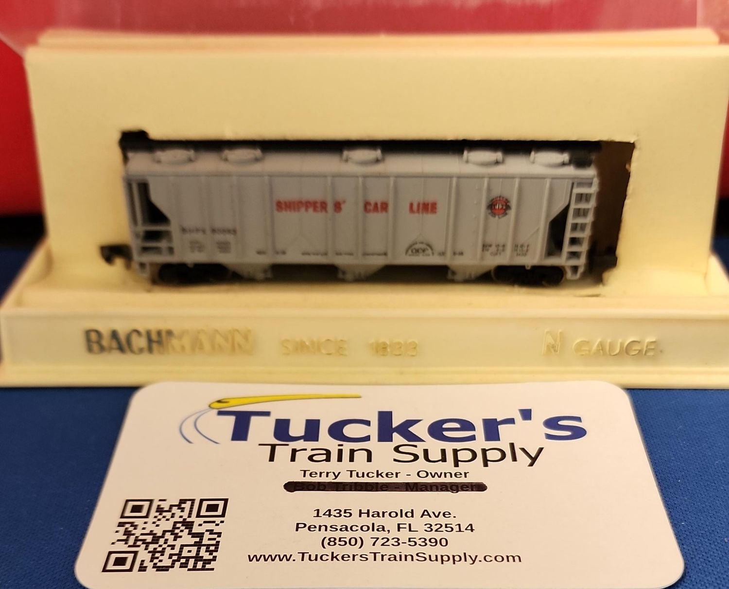 Used N Bachmann 3-Bay Covered Hopper Shippers Car Line Road #SHPX60083