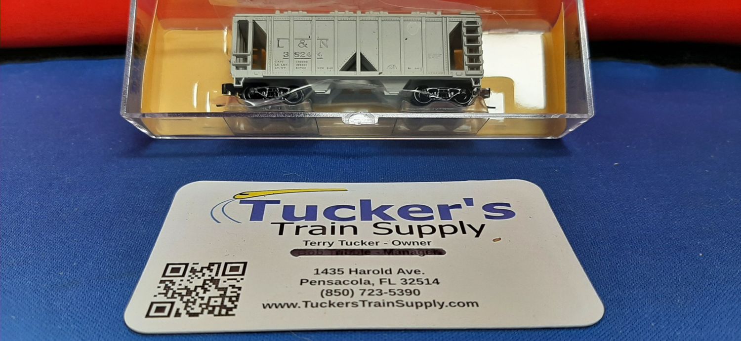 Used N Deluxe Innovations L&amp;N 2-Bay Covered Hopper Road #38244