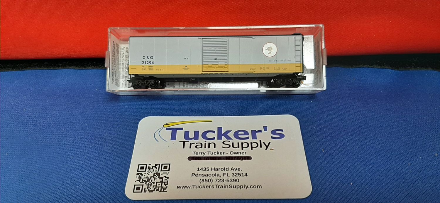 Used N Micro-Trains 03100074 Chessie Freight Car #C&amp;O21294