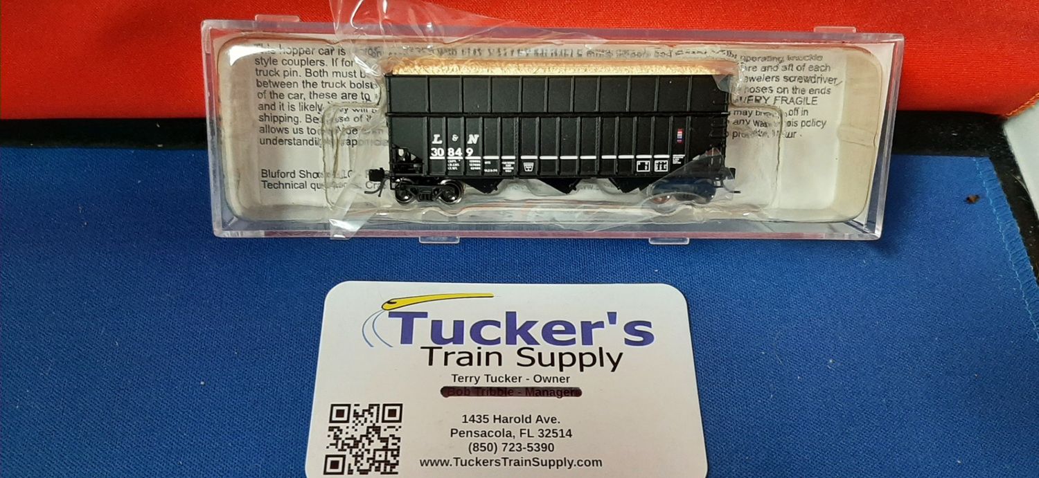 Used N Bluford 19023 L&amp;N 3-Bay Rib Side Hopper w/Rib Side Woodchip Extensions Road #30849