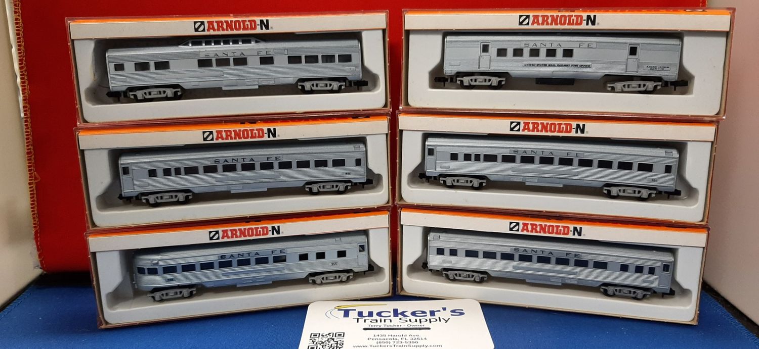 Used N Rivarossi Santa Fe 6 pc Passenger Car set