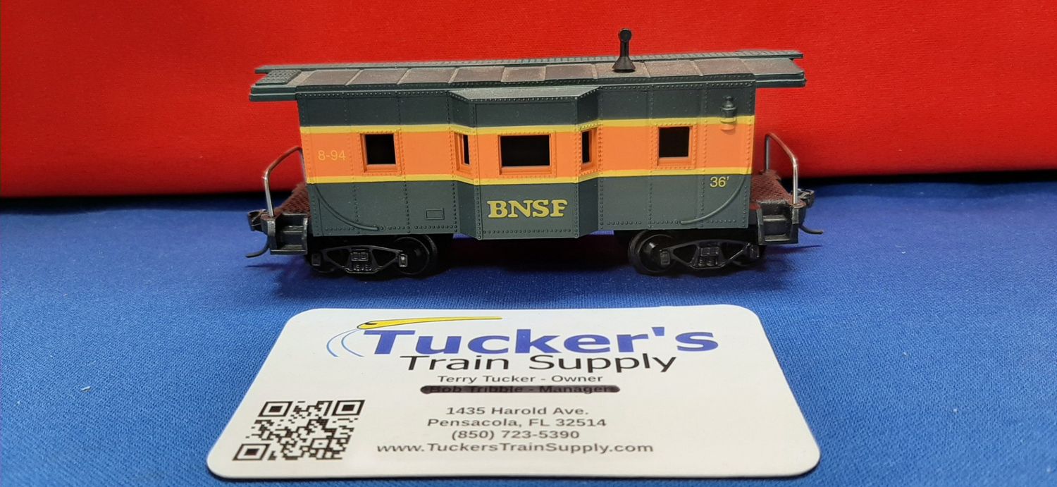 Used HO BNSF Caboose  #8-94
