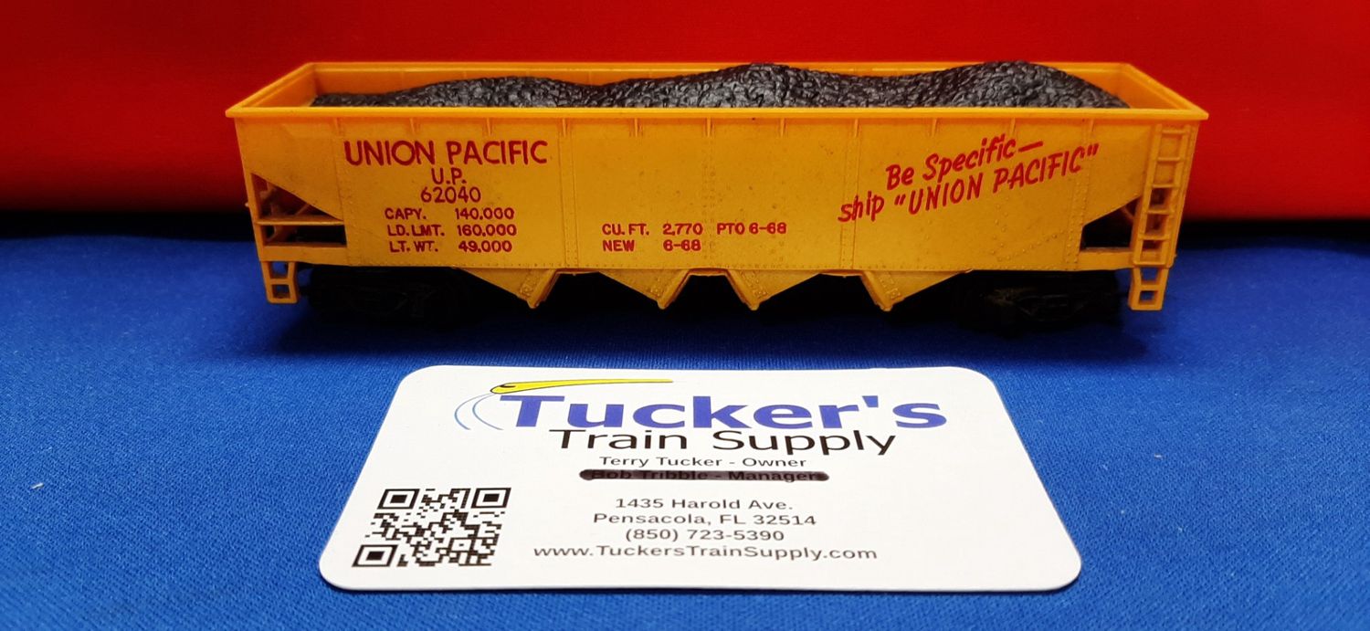 Used HO "Union Pacific" 4-Door Hopper w/ Load #62040